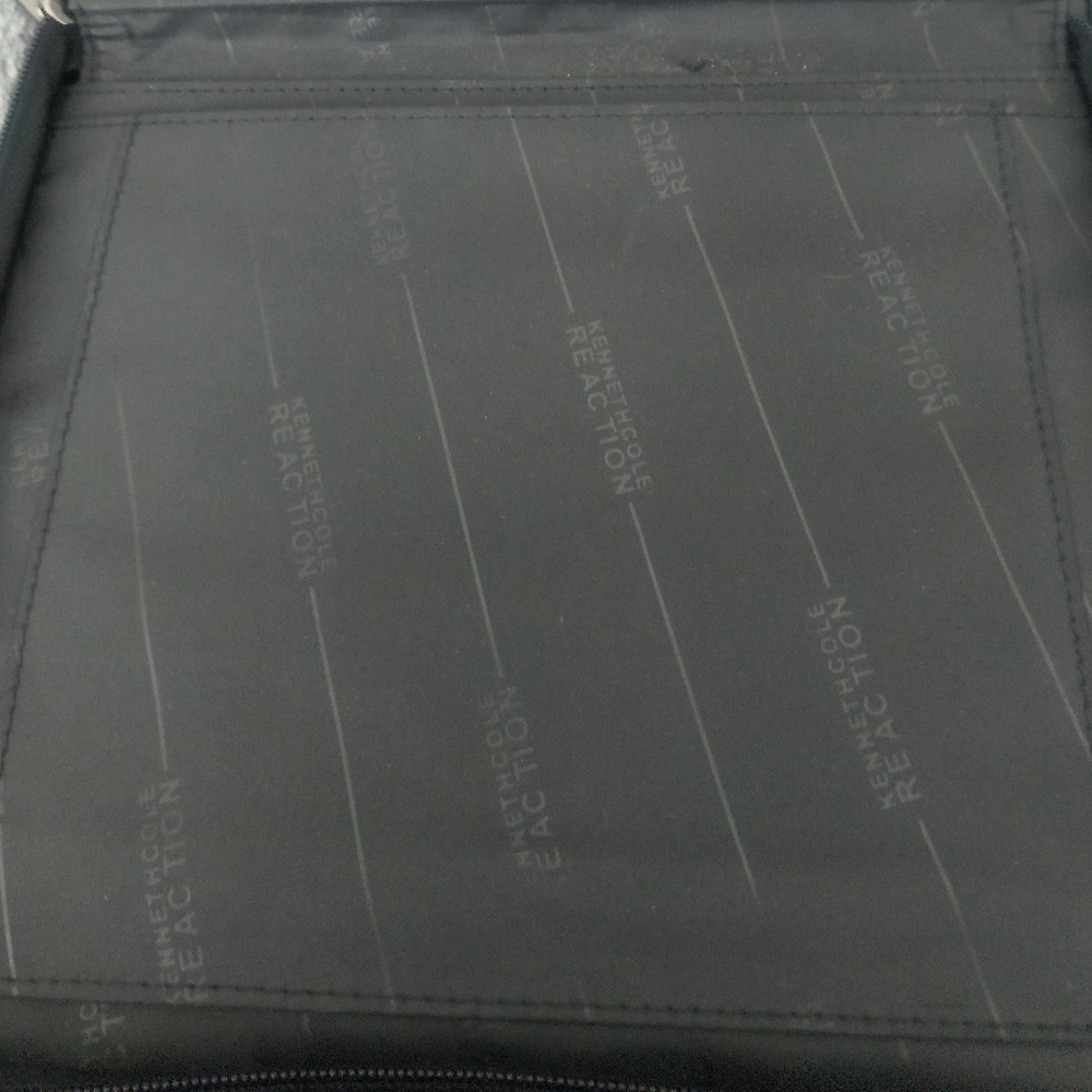 KENNETH COLE REACTION TABLET CASE - Picture 6 of 9